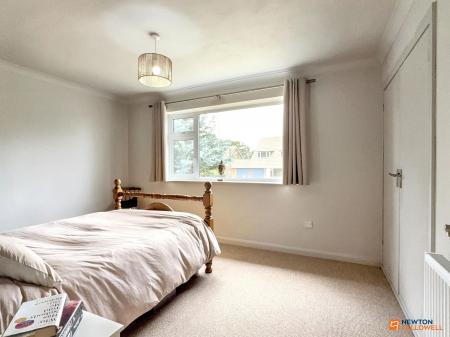 2 bedroom Detached bungalow for sale in Oakham Drive, Coalville, LE67