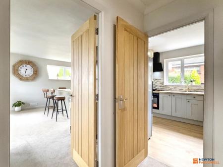 2 bedroom Detached bungalow for sale in Oakham Drive, Coalville, LE67
