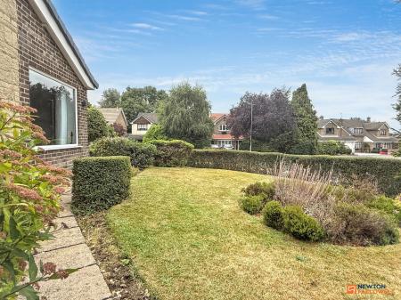 2 bedroom Detached bungalow for sale in Oakham Drive, Coalville, LE67