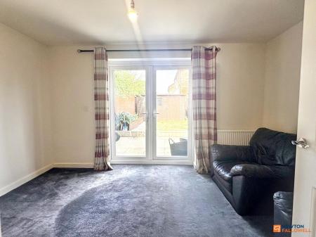 2 bedroom Semi-detached house for sale in Fort Close, Coalville, LE67