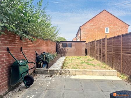 2 bedroom Semi-detached house for sale in Fort Close, Coalville, LE67