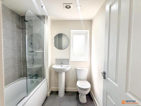 2 bedroom Semi-detached house for sale in Fort Close, Coalville, LE67
