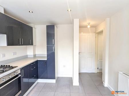 2 bedroom Semi-detached house for sale in Fort Close, Coalville, LE67