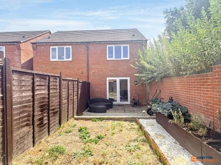 2 bedroom Semi-detached house for sale in Fort Close, Coalville, LE67