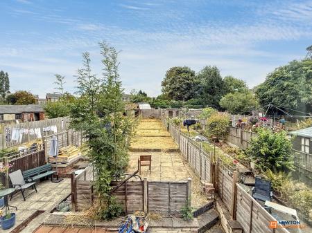 2 bedroom Terraced House for sale in Silver Street, Whitwick, LE67