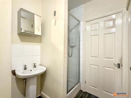 2 bedroom Terraced House for sale in Silver Street, Whitwick, LE67