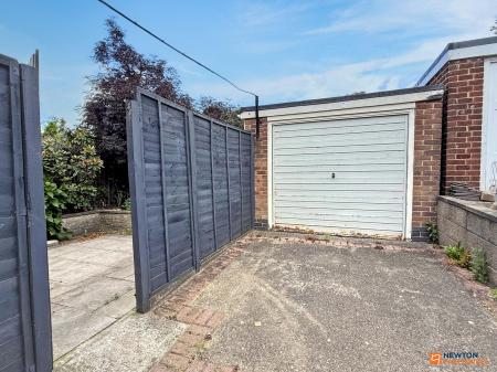 3 bedroom Semi-detached house for sale in Loughborough Road, Whitwick, LE67