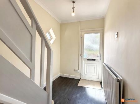 3 bedroom Semi-detached house for sale in Loughborough Road, Whitwick, LE67