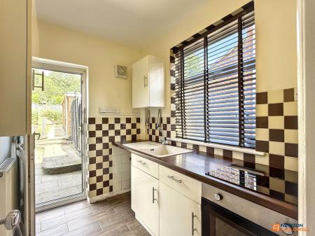 3 bedroom Semi-detached house for sale in Loughborough Road, Whitwick, LE67