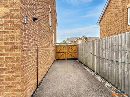 3 bedroom Detached house for sale in Clutsom Road, Coalville, LE67