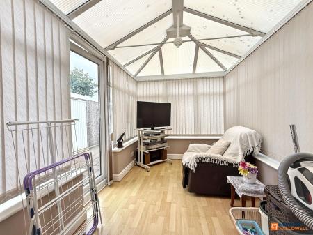 3 bedroom Detached house for sale in Clutsom Road, Coalville, LE67