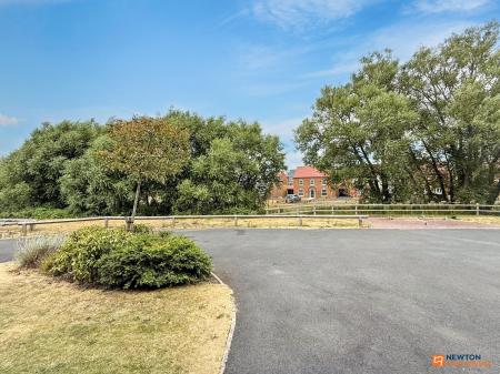 4 bedroom Detached house for sale in Emmerson Avenue, Hugglescote, LE67