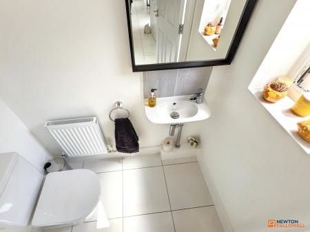 4 bedroom Detached house for sale in Emmerson Avenue, Hugglescote, LE67