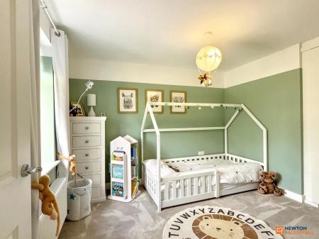 4 bedroom Detached house for sale in Emmerson Avenue, Hugglescote, LE67
