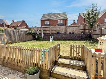 4 bedroom Detached house for sale in Emmerson Avenue, Hugglescote, LE67
