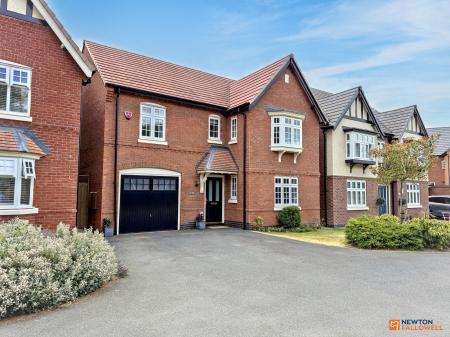 4 bedroom Detached house for sale in Emmerson Avenue, Hugglescote, LE67