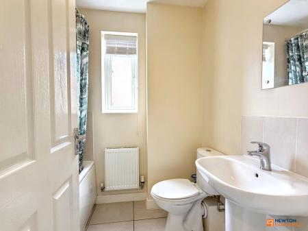 2 bedroom Semi-detached house for sale in Farley Crescent, Ibstock, LE67