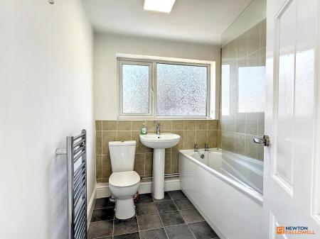 3 bedroom Semi-detached house for sale in Ferndale, Ibstock, LE67