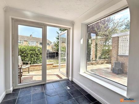 3 bedroom Semi-detached house for sale in Ferndale, Ibstock, LE67