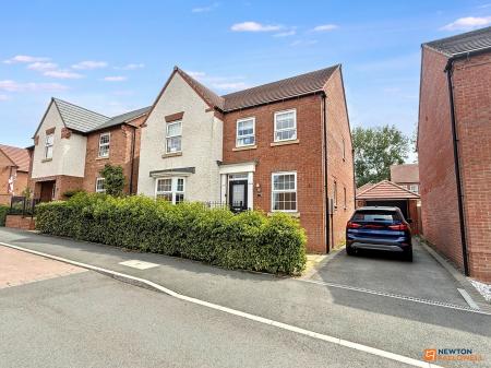 Gee Avenue, Hugglescote, LE67