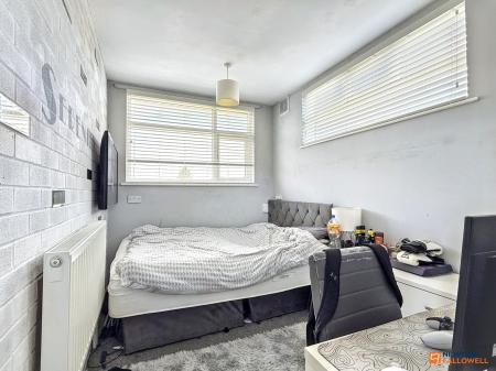 4 bedroom Semi-detached house for sale in Broom Leys Road, Coalville, LE67