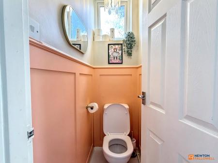 4 bedroom Semi-detached house for sale in Broom Leys Road, Coalville, LE67