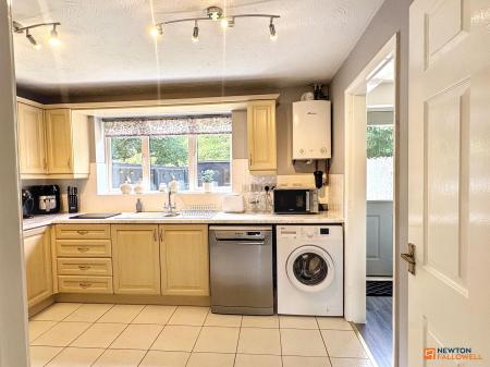 3 bedroom Terraced House for sale in Hampton Close, Coalville, LE67