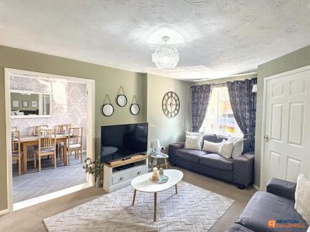 3 bedroom Terraced House for sale in Hampton Close, Coalville, LE67