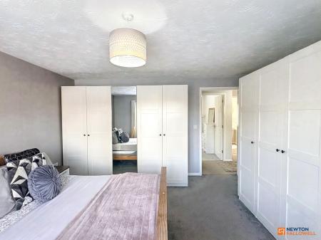 3 bedroom Terraced House for sale in Hampton Close, Coalville, LE67