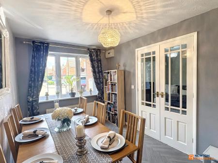 3 bedroom Terraced House for sale in Hampton Close, Coalville, LE67