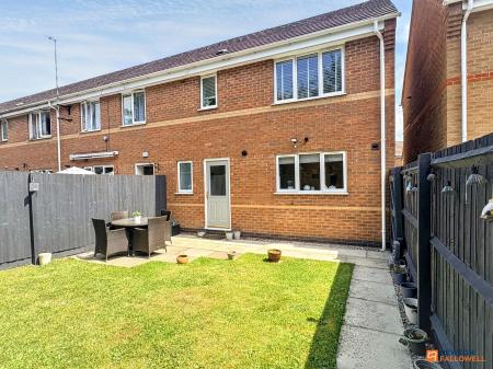3 bedroom Terraced House for sale in Hampton Close, Coalville, LE67