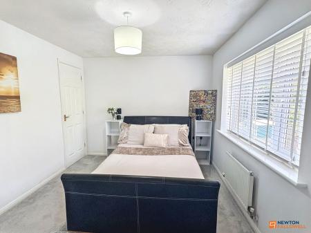 3 bedroom Terraced House for sale in Hampton Close, Coalville, LE67