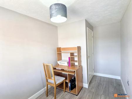 3 bedroom Terraced House for sale in Hampton Close, Coalville, LE67