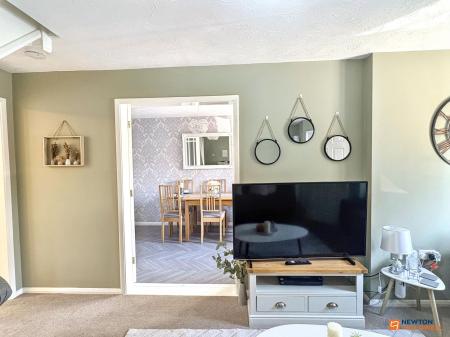 3 bedroom Terraced House for sale in Hampton Close, Coalville, LE67