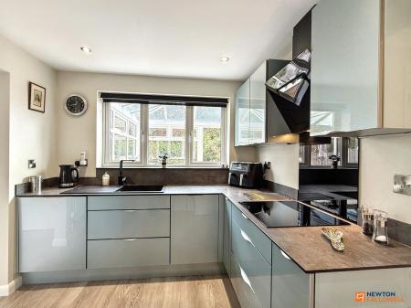 3 bedroom Detached house for sale in The Oval, Coalville, LE67