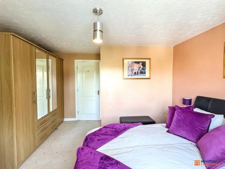 3 bedroom Semi-detached house for sale in Ashby Road, Coalville, LE67