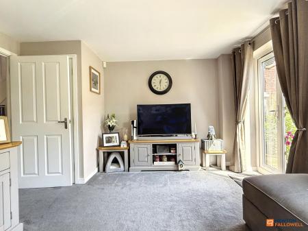 4 bedroom Semi-detached house for sale in Usbourne Way, Ibstock, LE67