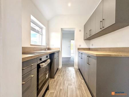 3 bedroom Terraced House for sale in South Street, Ellistown, LE67