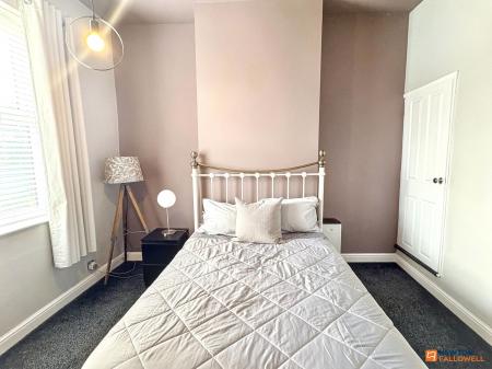 2 bedroom Terraced House for sale in Ashby Road, Shepshed, LE12