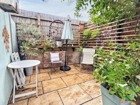 2 bedroom Terraced House for sale in Ashby Road, Shepshed, LE12