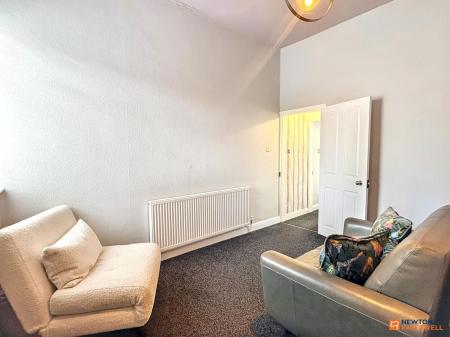 2 bedroom Terraced House for sale in Ashby Road, Shepshed, LE12