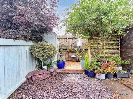 2 bedroom Terraced House for sale in Ashby Road, Shepshed, LE12
