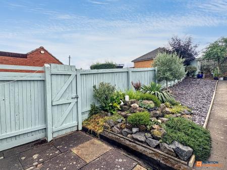 2 bedroom Terraced House for sale in Ashby Road, Shepshed, LE12