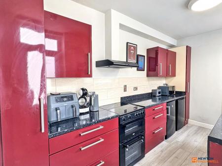2 bedroom Terraced House for sale in Ashby Road, Shepshed, LE12