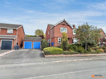 4 bedroom Detached house for sale in Hawthorne Drive, Thornton, LE67