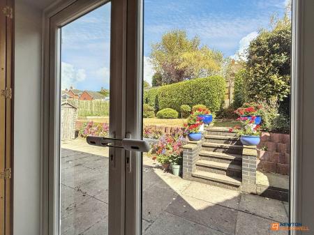 4 bedroom Detached house for sale in Hawthorne Drive, Thornton, LE67