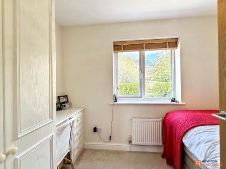 4 bedroom Detached house for sale in Hawthorne Drive, Thornton, LE67