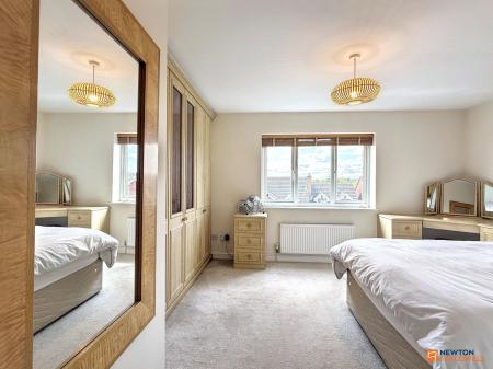 4 bedroom Detached house for sale in Hawthorne Drive, Thornton, LE67