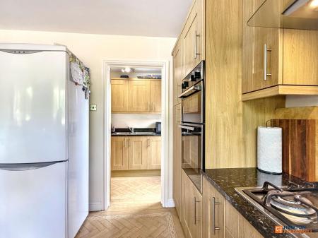 4 bedroom Detached house for sale in Hawthorne Drive, Thornton, LE67