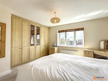 4 bedroom Detached house for sale in Hawthorne Drive, Thornton, LE67